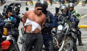 Opositores piden a Maduro que gestione la excarcelación de los detenidos tras 28J