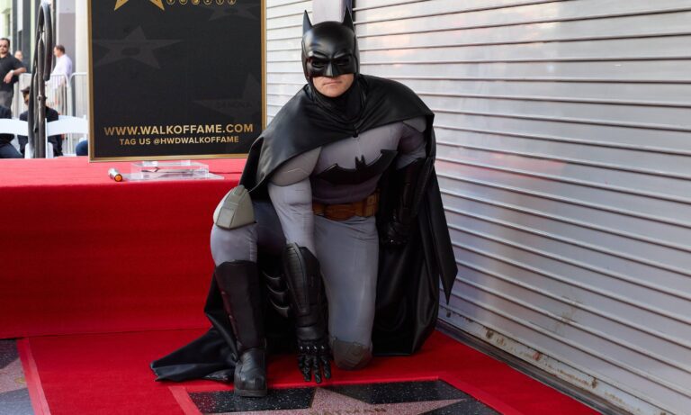 Batman es el primer superhéroe con una estrella en el Paseo de la Fama de Hollywood