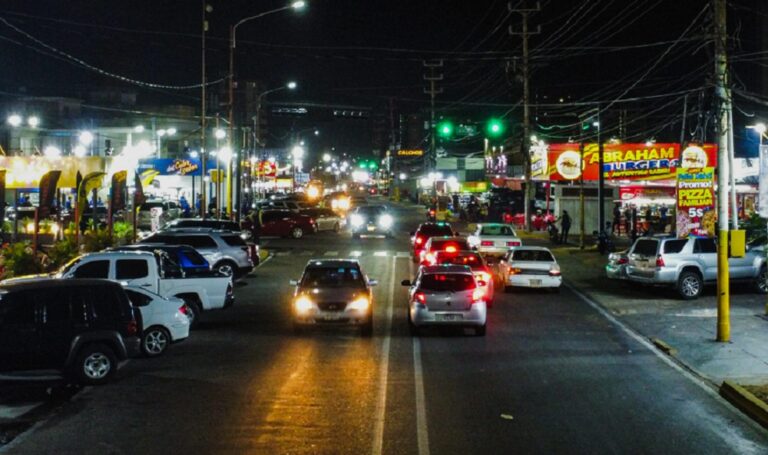 Más del 80 % de locales en corredores viales de Maracaibo son microempresas