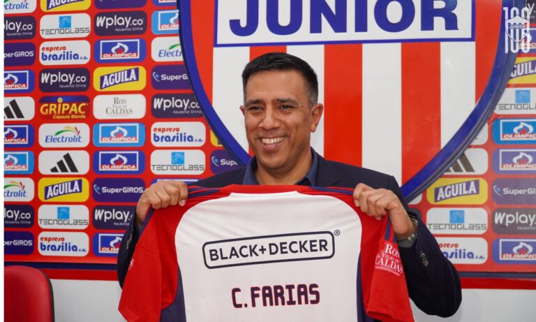 César Farías se compromete a hacer campeón a Junior