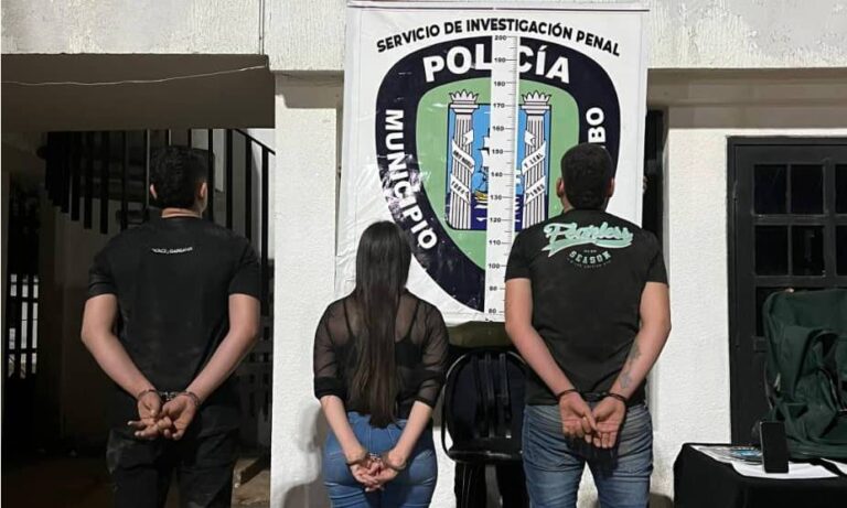 Incautan 56,35 kilos de cocaína y arrestan a 3 jóvenes en Tierra Negra