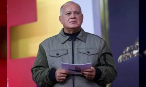 Cabello: Edmundo González al hablar de coacción señala de cómplice a embajador de España