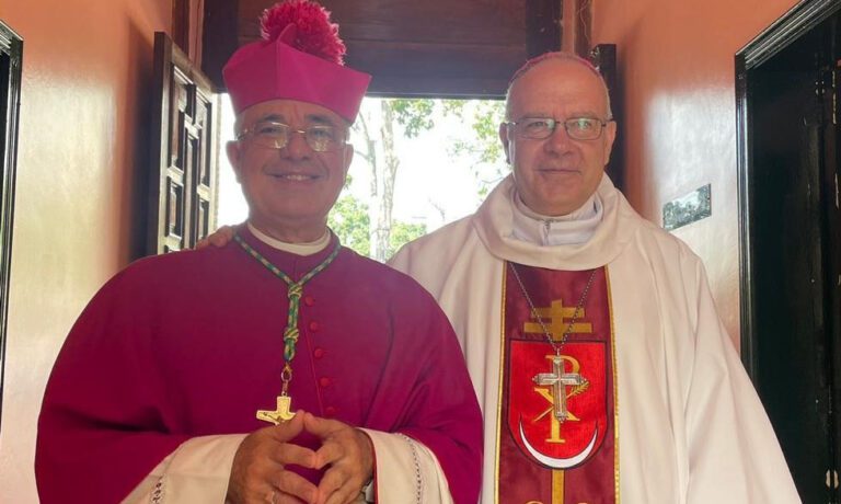 Monseñor Jesús González de Zárate asume como nuevo arzobispo de Valencia