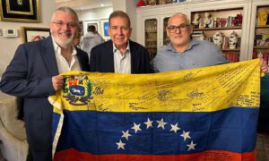 González Urrutia se reúne con Plataforma Ayuda Venezuela en España