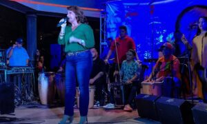 Gobernación rinde homenaje a Gladys Vera, la reina de la gaita