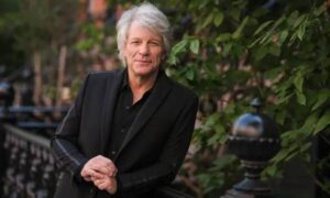 Jon Bon Jovi salva a una mujer a punto de saltar de un puente