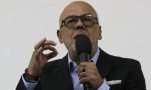 Jorge Rodríguez responde al canciller español: “No nos menee, señor Albares”
