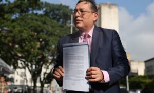 Quién es José Vicente Haro, el abogado defensor de González Urrutia