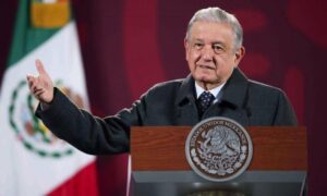 López Obrador afirma no haber hablado sobre Venezuela con Petro y Lula