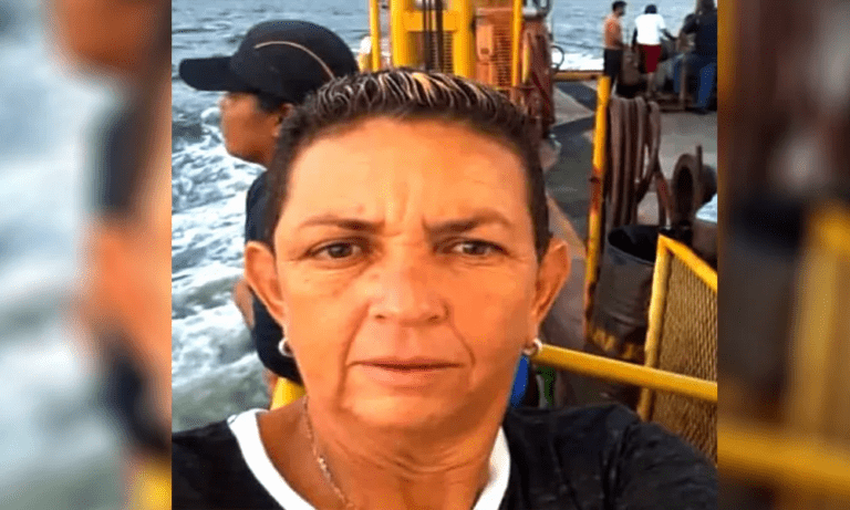 Rescatan cadáver de mujer desaparecida tras hundimiento de barcaza en el Lago