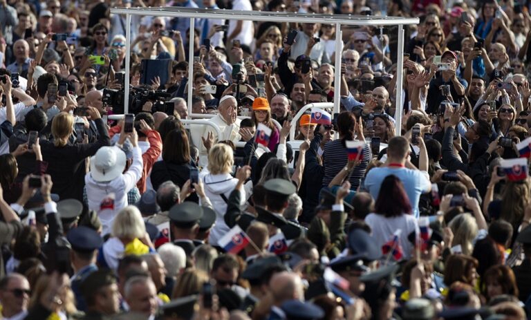 El Papa advierte que los supersticiosos dialogan con el diablo y “con el diablo no se habla”