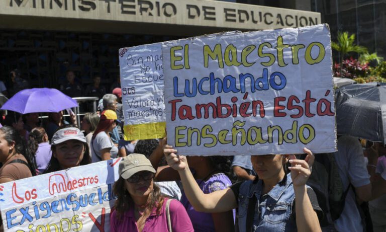 Maestros urgen al ministro Héctor Rodríguez discutir la contratación colectiva