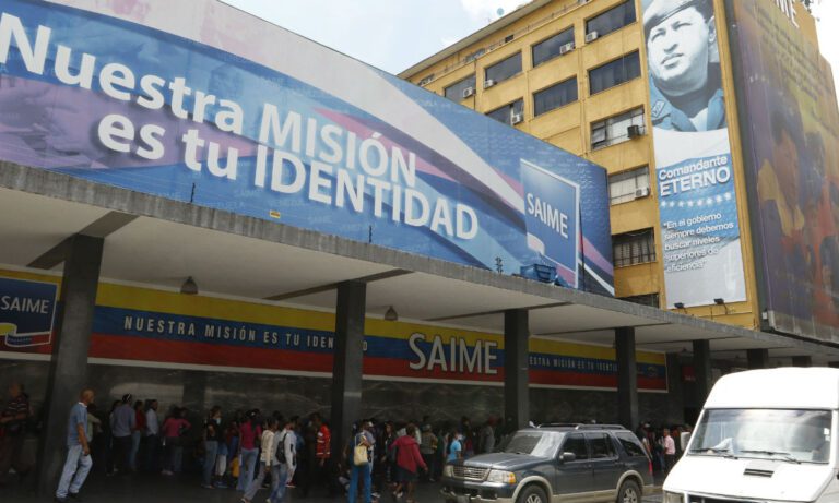 Saime exige retirar pasaportes en Caracas a venezolanos en países con consulados cerrados