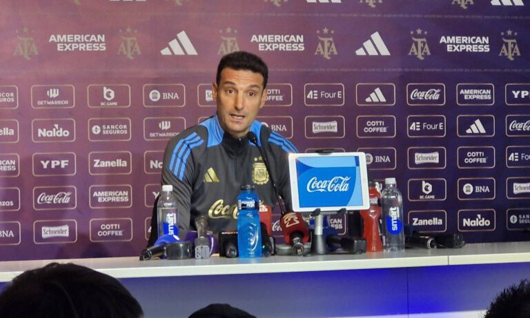 Scaloni confirma que dialogará con Messi una vez que se regrese al campo