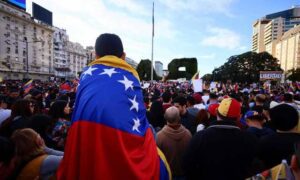 Argentina permitirá ingreso y regularización de venezolanos con documentos vencidos