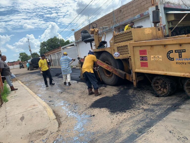 Continúa rehabilitación de la avenida 5 sector la Rinconada vía al Country Club