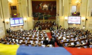 Cámara de Colombia pide a Petro reconocer a Edmundo González como presidente electo