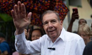 Edmundo González aclara que no fue coaccionado por Gobierno de España