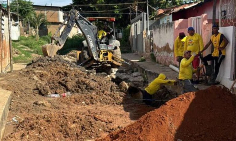 Gobierno regional ejecuta sustitución de colector en el sector La Ponchera