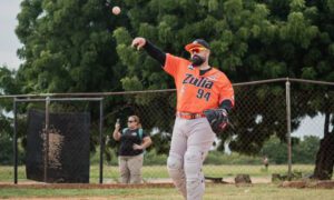 Sandy León regresa a las Águilas y se muestra optimista en su primer entrenamiento