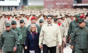 Maduro pide a los “milicianos” indígenas estar “bien armados” para defender “la paz”