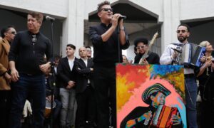 Carlos Vives y La Provincia dan la última despedida a su acordeonista Egidio Cuadrado