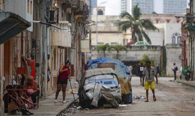 Al menos 6 muertos deja la tormenta tropical Óscar en Cuba