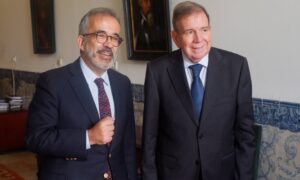 González Urrutia se reúne con el canciller de Portugal