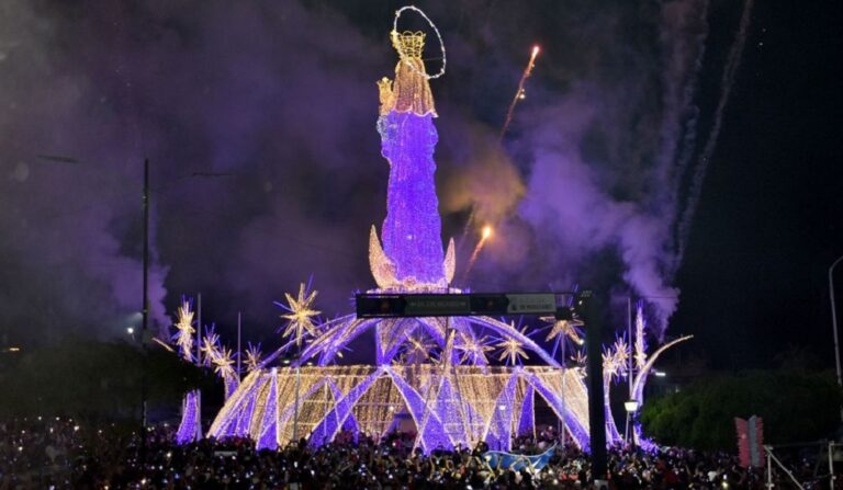 Estos son los artistas que animarán el encendido en la plaza El Ángel