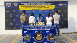 Arrestan a 10 funcionarios de MinVivienda que desalojaban y revendían inmuebles en Caracas
