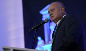 Cabello exige a España pedir perdón por el “genocidio” en América