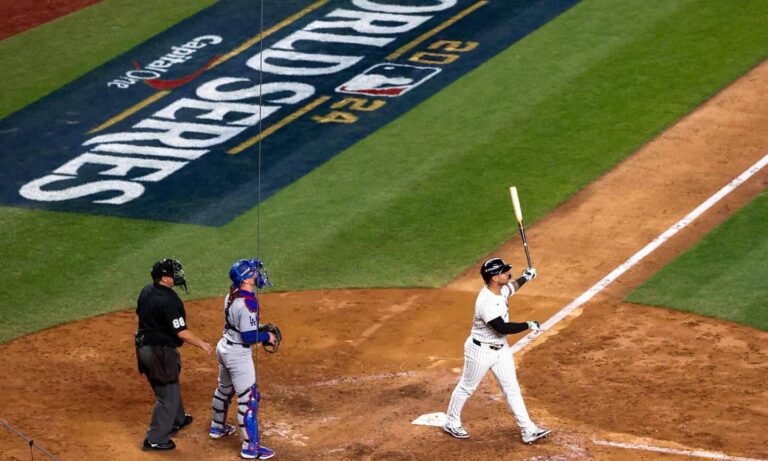 Gleyber Torres mantiene con vida a los Yankees en la Serie Mundial