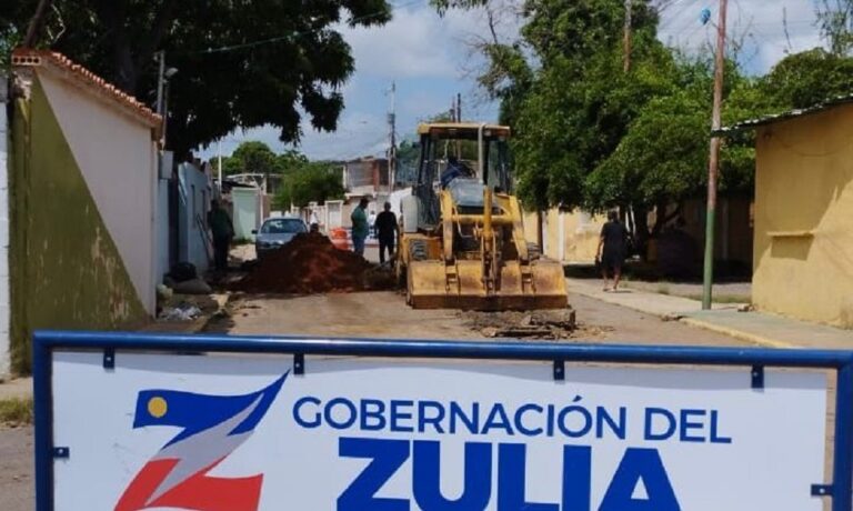 Sustitución de colector beneficia a familias de Las Corubas en Maracaibo
