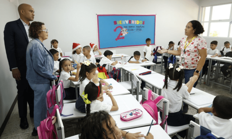 MinEducación señala que con el uso excesivo de celulares “la educación es más difícil”