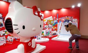 Hello Kitty celebra sus 50 años en constante evolución con una gran muestra en Tokio