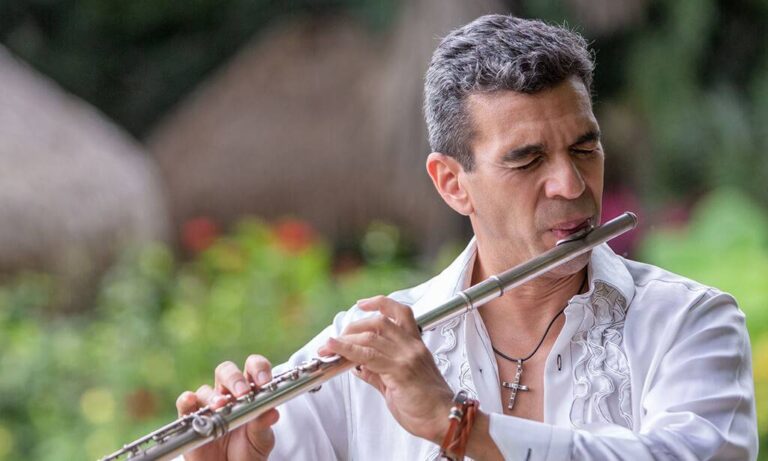 URU presentará a Huáscar Barradas con su Sinfonía Inmersiva Four Elements