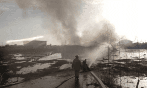 Extinguen incendio de tanque en Pdvsa-La Salina en Cabimas que deja al menos 26 heridos