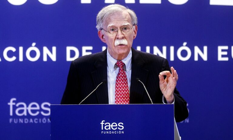 John Bolton: “La única negociación con Maduro es sobre qué quiere almorzar en el avión que lo lleve a Cuba”