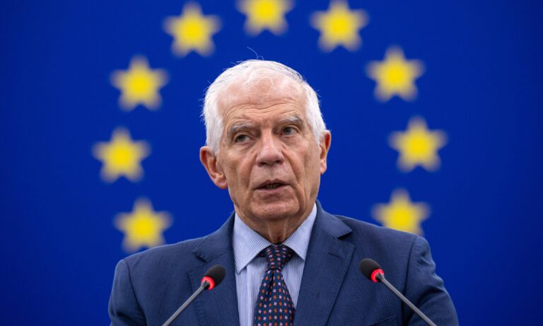 Borrell considera que la solución a la crisis venezolana debe surgir de la presión internacional