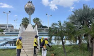 Gobernación realiza operación de limpieza en el parque Udón Pérez de Maracaibo
