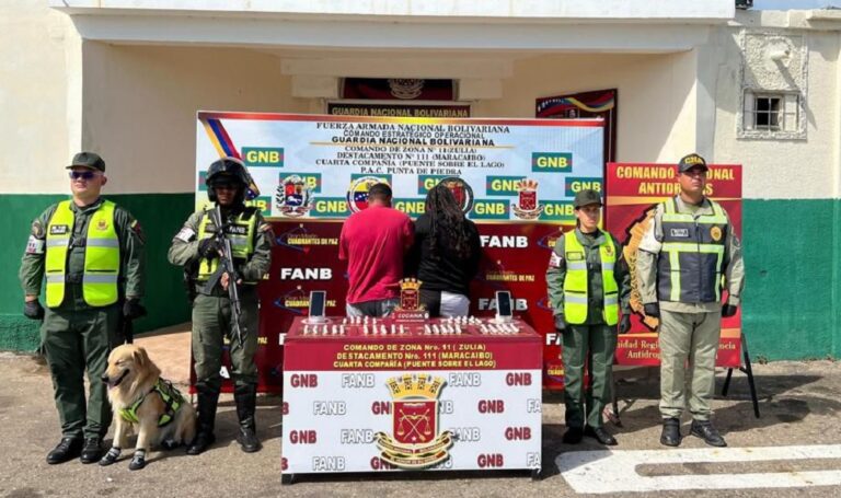 Detienen en el Puente a pareja con 87 dediles de cocaína en el estómago