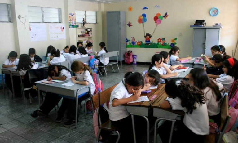 MinEducación registra aumento de 400 mil estudiantes en la matrícula escolar en dos meses