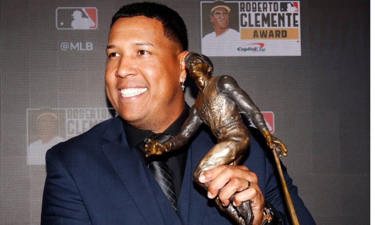 Salvador Pérez gana el premio Roberto Clemente