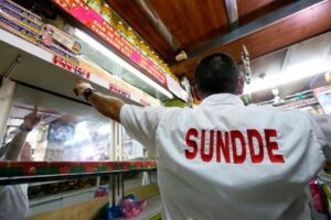 Sundde insta a denunciar comercios que no respeten la tasa oficial del BCV
