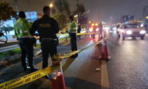 Asesinan a venezolana dentro de un carro en Lima en la víspera de su cumpleaños