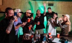 Acusan a ‘+57’ de Karol G, Feid, Maluma y J Balvin de apología a la sexualización de menores