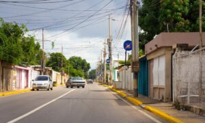 Rosales inaugura trabajos de construcción, recuperación y modernización en el sector Felipe Pirela