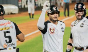 Ángel Reyes lidera el triunfo de las Águilas del Zulia ante Bravos de Margarita