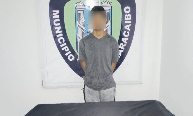 Detienen a un joven por agredir a un infante en el barrio Felipe Hernández