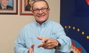 Daniela Badell pide donantes de sangre para su padre